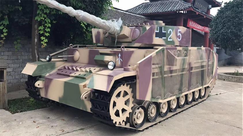 巴青县坦克模型